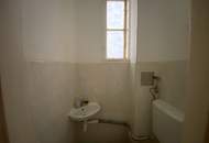 3 Zimmer-Wohnung ZUM SANIEREN, HELL und RUHIG!