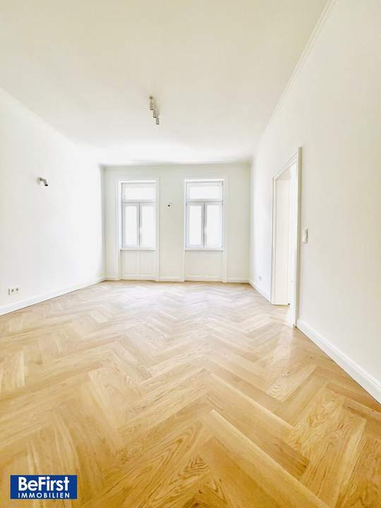 Prachtvolle 3 Zimmer Terrassenwohnung im sanierten Stilaltbau