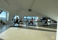 Therapieräume/ Yogastudio/ Atelier: Absolutes Lichtjuwel im Dachgeschoss zur Vermietung