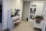 Großzügiges Wohnhaus mit 2 Wohneinheiten und Pool in zentrumsnaher Lage