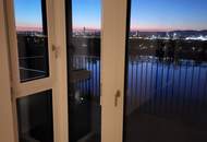 Exklusiver Neubau im 10. Stock mit Seeblick, Kochinsel & großzügigem Balkon – moderne 3-Zimmer-Wohnung