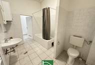 Sechshaus - Innenhofausrichtung und 5 Gehminuten zu U4 und U6! Helle Altbau-Wohnung mit 2 oder 3 Zimmern - JETZT ANFRAGEN
