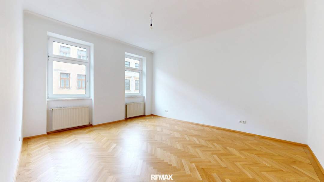 Vier-Zimmer-Altbau-Wohnung im 3. Stock in zentraler Lage!