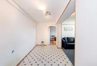 Einfamilienhaus mit Einliegerwohnung, Garage, Carports und Ausblick!