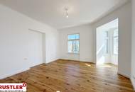 Stilvolle Altbauwohnung mit Balkon zur St. Othmar Kirche