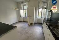 Gepflegter Altbau: Schöne Zwei Zimmer plus Küche