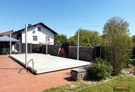 Ortsrand und Ruhelage - Hochwertige Landvilla mit großem Pool! Einfach Koffer packen und einziehen!