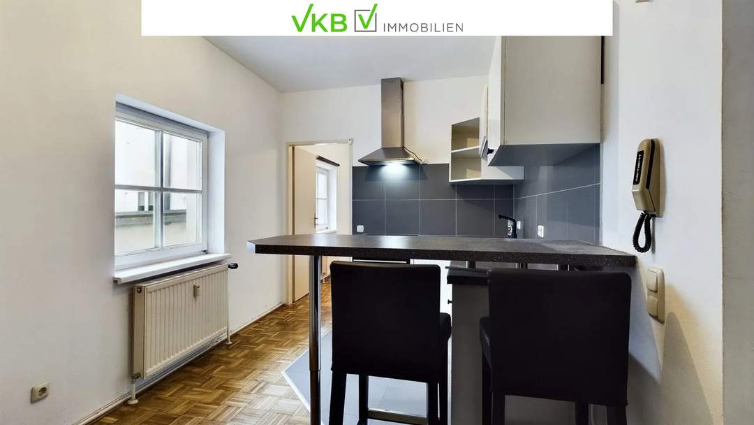 WELS: Wohnen mit Charakter | Stilvolle Altbauwohnung im Herzen von Wels mit einzigartigem Maisonetten-Flair!