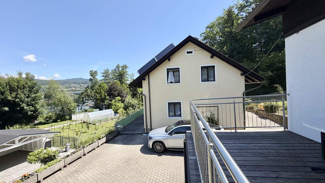 Velden am Wörthersee: Einfamilienhaus (112 qm) mit Nebengebäude & zusätzlicher 2-ZI-Wohnung (60 qm)