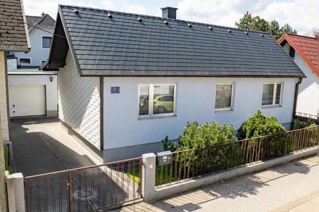 Einfamilienhaus in ruhiger Lage inklusive Garage, Haus-kauf, 250.000,€, 3100 Sankt Pölten(Stadt)