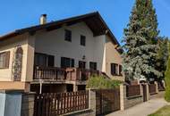 Charmantes Einfamilienhaus auf großem Grund in ruhiger Lage !