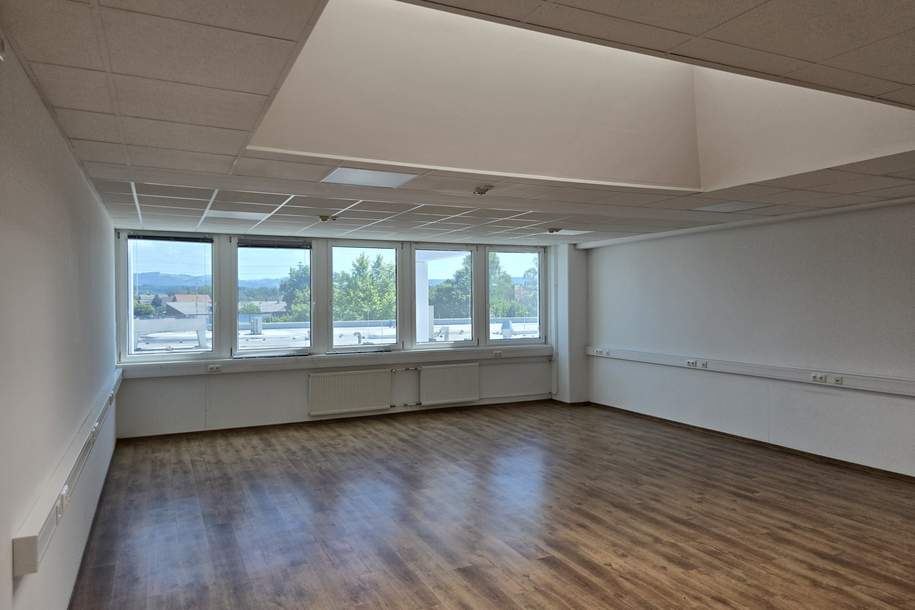 540 m² große und helle Büro- oder Geschäftsfläche im EK-West in 3300 Amstetten/Greinsfurth zu MIETEN, Gewerbeobjekt-miete, 5.378,00,€, 3300 Amstetten
