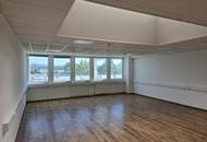 540 m² große und helle Büro- oder Geschäftsfläche im EK-West in 3300 Amstetten/Greinsfurth zu MIETEN