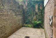 Altbauwohnung in Toplage inklusive Innenhof zu verkaufen (Provisionsfrei)