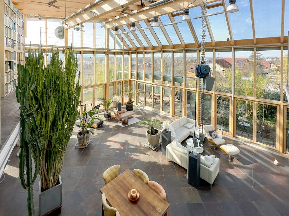 YOUR ROOF? THE SKY! Just 15 minutes from Vienna – Surrounded by nature, truly one of a kind | Garage for up to 6 cars | Heated basement