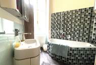 KLASSISCHES ALTBAUAPARTMENT MIT BALKON