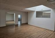 540 m² große und helle Büro- oder Geschäftsfläche im EK-West in 3300 Amstetten/Greinsfurth zu MIETEN