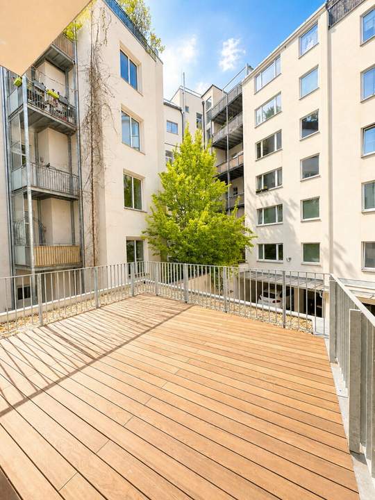 Wohnen mit Stil: Hochwertige 3-Zimmer-Wohnung mit Terrasse in Toplage