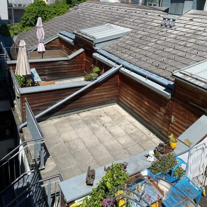 Zentrale 3-Zimmer Wohnung mit Dachterrasse