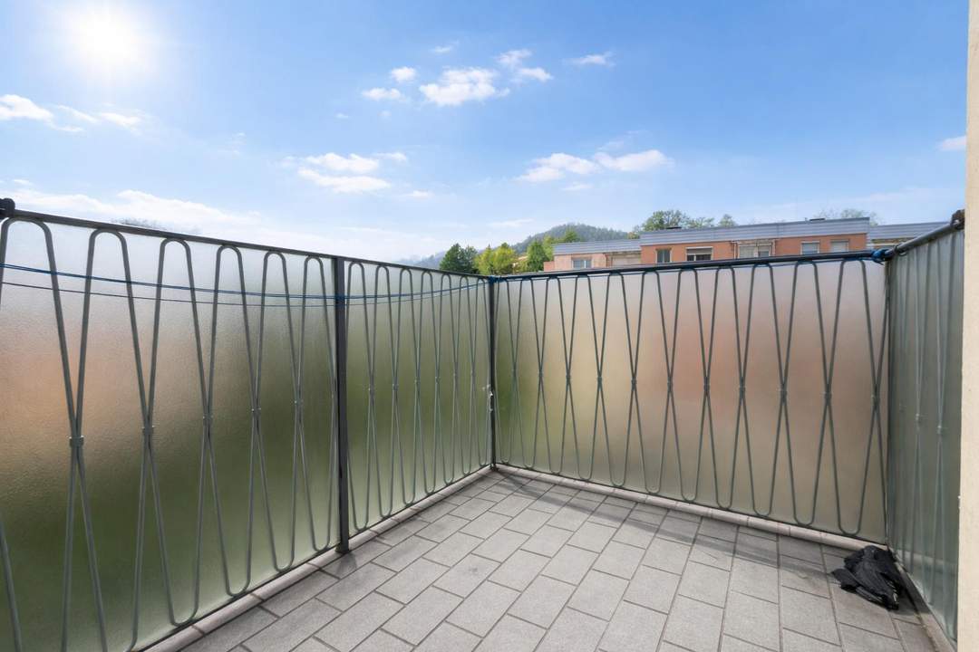 Charmante 2 Zimmer Wohnung mit Westbalkon