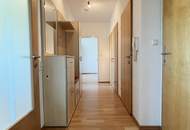 Großzügige 2-Zimmerwohnung mit Loggia