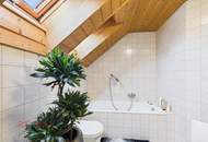 Zweistöckige Dachgeschosswohnung mit 5 Zimmern