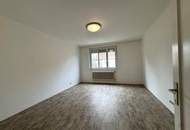 Schwechater Hauptplatz | 2 Zimmer Wohnung mit großzügiger Küche | ca. 65 m² | Innenhoflage