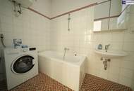 SENSATIONELLE GELEGENHEIT: Charmante Altbauwohnung mit Sonnen-Balkon und Fischgrätparkett! Klassisch-stilvoll wohnen im Grazer Trendviertel - ihre Traumwohnung wartet auf Sie!