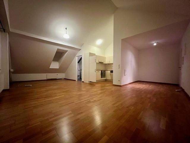 Tolles Loft mit Balkon - verfügbar ab Oktober 2026