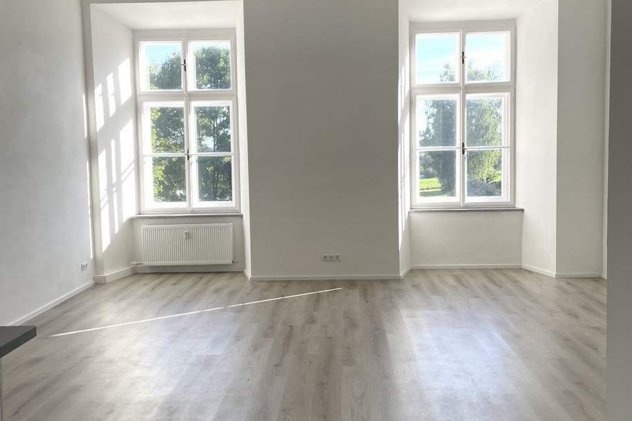 Hohe Wände, hell und gut gelegen- Altbau-Charme am Lande!, Wohnung-miete, 856,79,€, 4873 Vöcklabruck