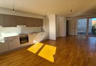 Herrliche Dachgeschosswohnung mit großer Terrasse - Nähe Krottenbachstraße!