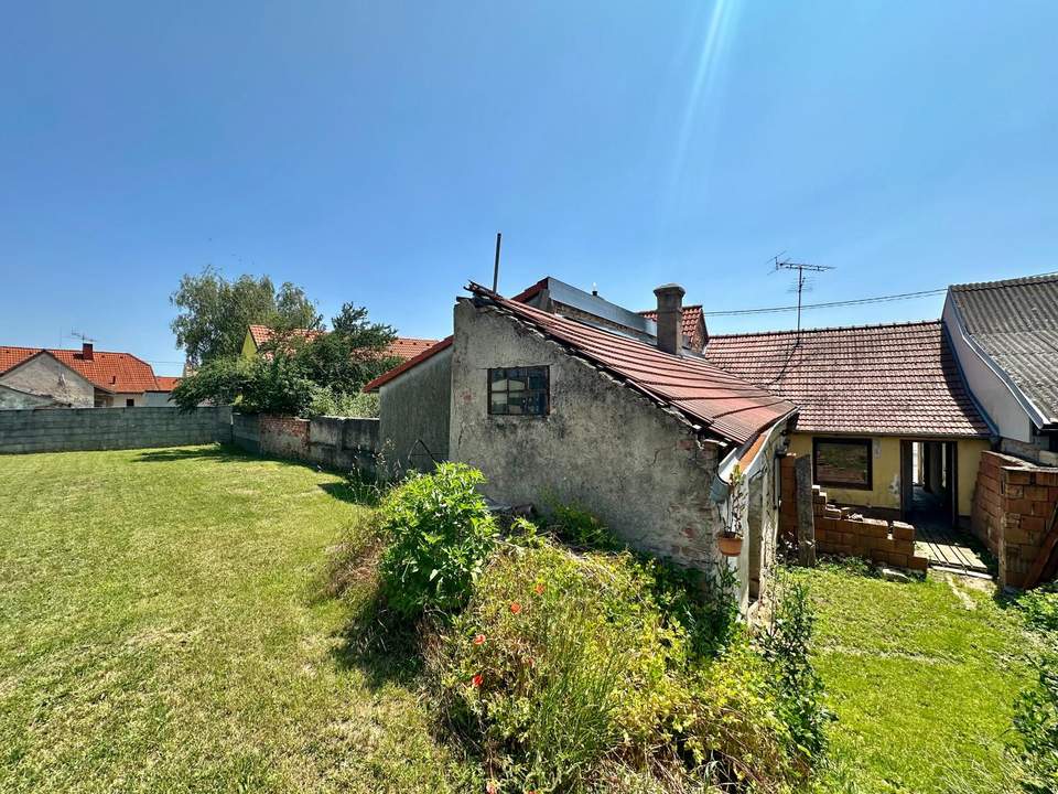 Stark sanierungsbedürftiges Landhaus mit viel Potenzial – ideal für Handwerker!