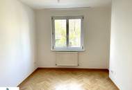 Renovierte lichtdurchflutete 4 Zimmer Wohnung - 2 Loggias - Wohnstraße