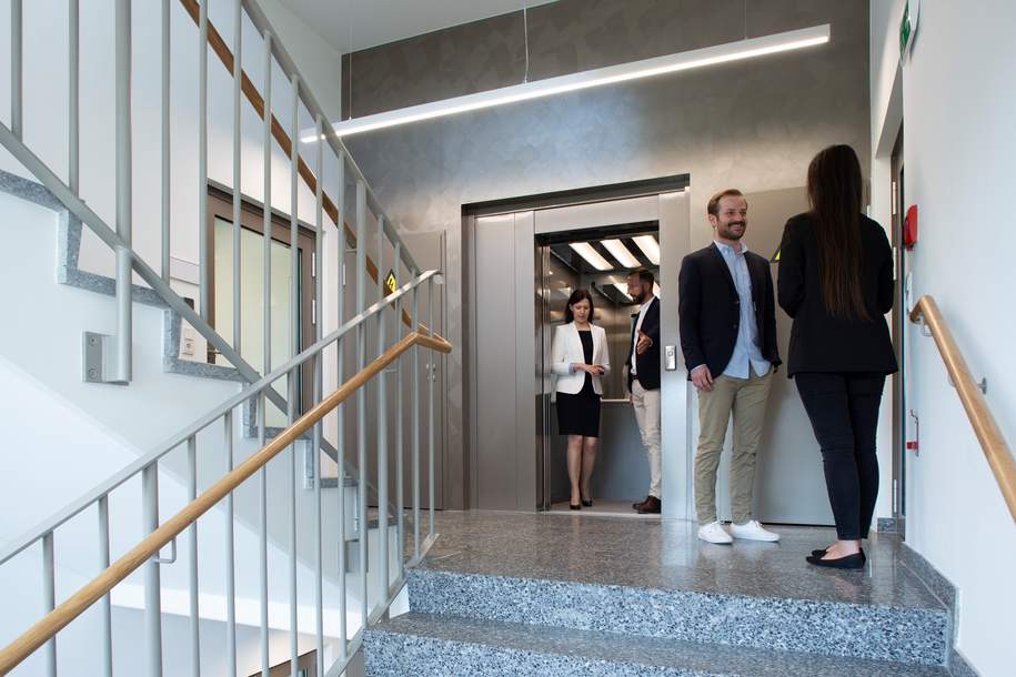 Moderne, helle Bürofläche mit kostenlosem Parkplatz direkt vor Ort, provisionsfrei – WALTER BUSINESS-PARK, Gewerbeobjekt-miete, 4.265,80,€, 2340 Mödling