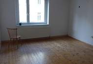 Ältere renovierungsbedürftige Wohnung