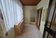 GEPFLEGTES EINFAMILIENHAUS MIT GARAGE UND SCHÖNEM GARTEN