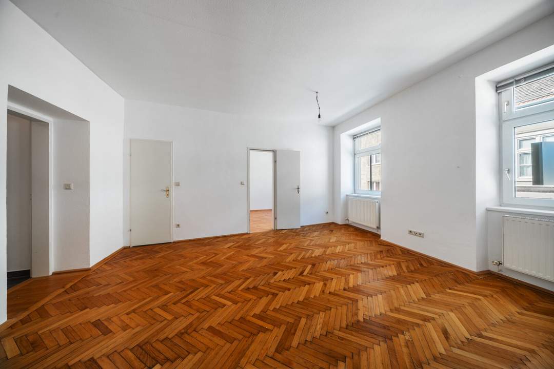 Sanierte Liegenschaft mit Fernwärme! Renovierungsbedürftiger 2-Zimmer-Altbau beim Mittersteig!