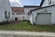 Wohnhaus mit Altbestand und Scheune