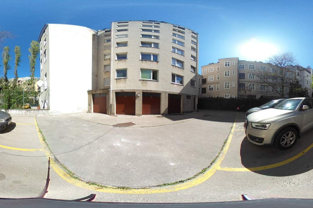 Innenhofseitige Wohnung im 4. Stock bei der Johnstraße
