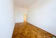 Erstbezug nach Sanierung: Traumhafter 4-Zimmer-Altbau mit moderner Ausstattung
