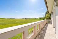 Exklusives Pferdeanwesen nahe Wien – Villa, Reitviereck mit Flutlichtanlage, eingezäunte Koppeln, zweites Wohnhaus und über 25.000 m² Eigengrund