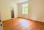 Generalsanierte 151m2, 5 Zimmer in Villenetage mit Gartenanteil und Parkplatz