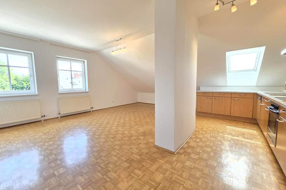 Helle, gemütliche Dachgeschosswohnung mit Gartennutzung für ruhesuchende Mieter - PROVISIONSFREI, Wohnung-miete, 889,00,€, 4540 Steyr-Land