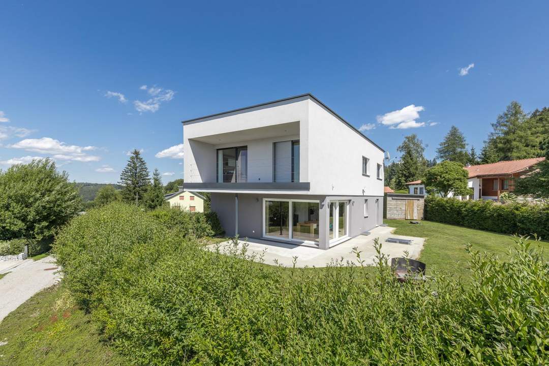 Modernes Einfamilienhaus mit grandioser Fernsicht!
