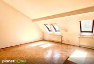 Leben im Trendviertel – Dachgeschosswohnung beim Vorgartenmarkt