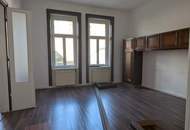 Top 11 - Günstige 2,5-Zimmer-Altbau Wohnung mit guter Raumaufteilung – **ANFRAGEN NUR ÜBER DAS KONTAKTFORMULAR**