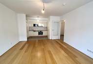 1160! Entzückende und helle 2-Zimmer DG-Wohnung nahe Stadthalle!