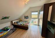 Modernes Wohnen im Grünen: Holzriegel-Einfamilienhaus mit Einliegerwohnung & Traumblick auf 1.800m²