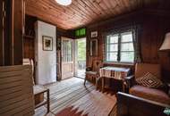 Tirolerhaus auf großem Grundstück und herrlichem Weitblick über die Weinberge