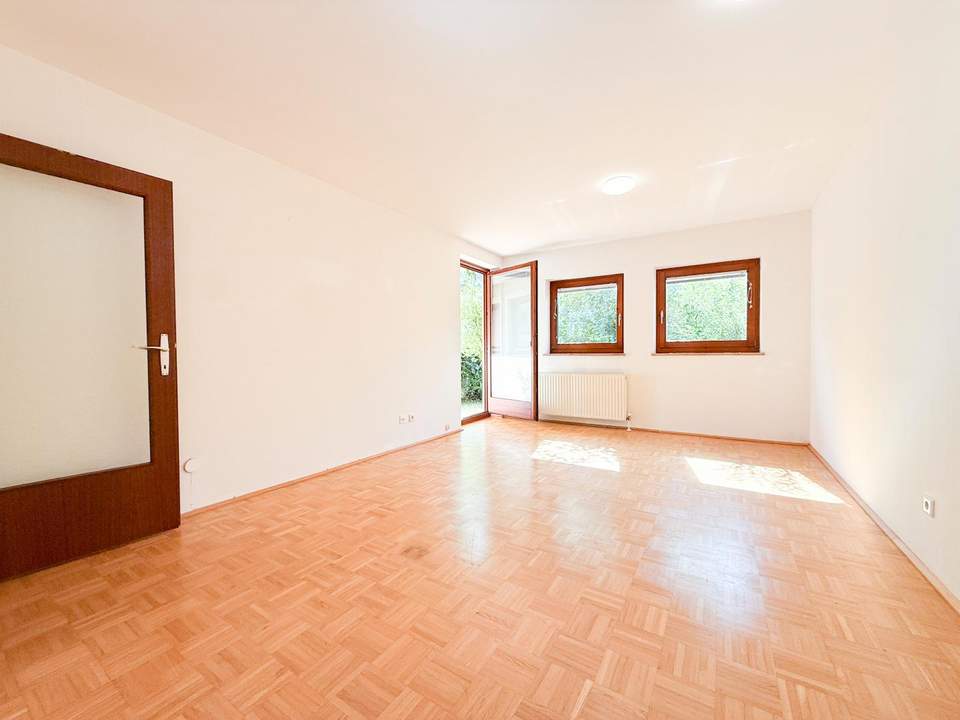 Helle 2 Zimmer Gartenwohnung mit TG Stellplatz